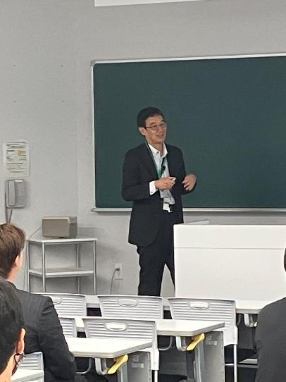 岡田啓 先生 「山間部におけるドローンを用いた自営ネットワーク」