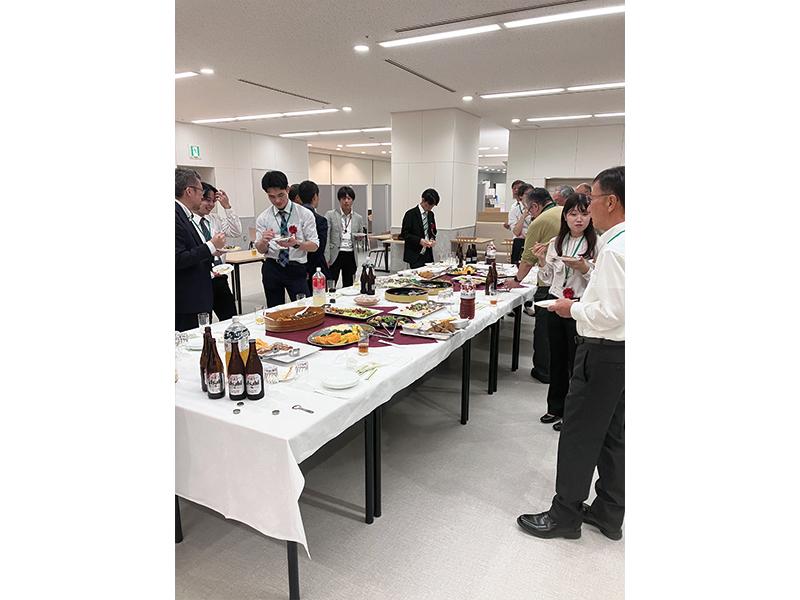 懇談会の様子